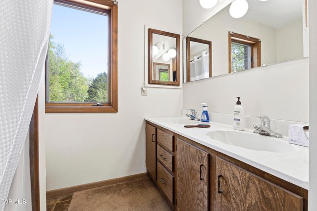 7366 Circle Point Drive, Talbott, TN 37877