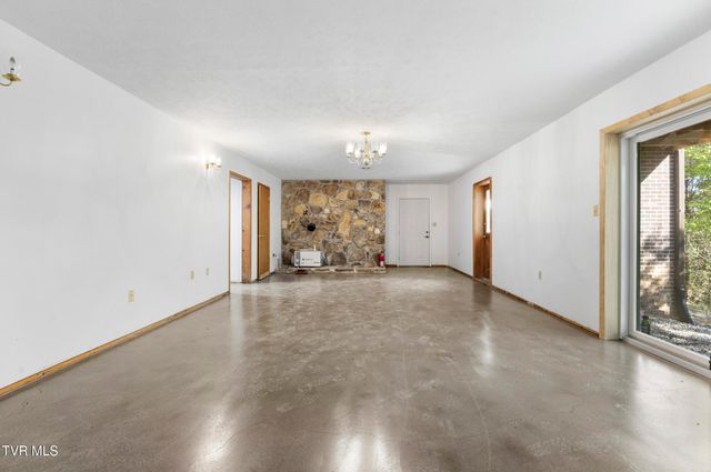 7366 Circle Point Drive, Talbott, TN 37877