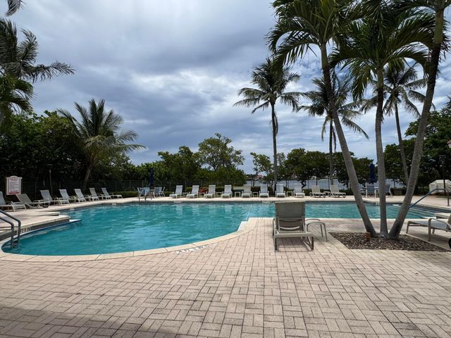 700 Scotia Drive 103, Hypoluxo, FL 33462