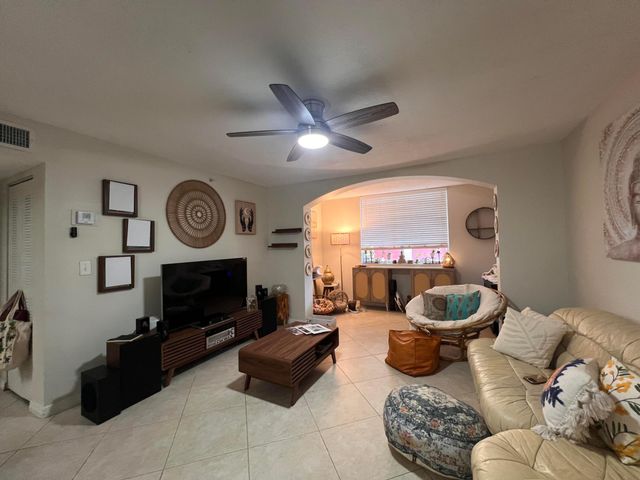 700 Scotia Drive 103, Hypoluxo, FL 33462