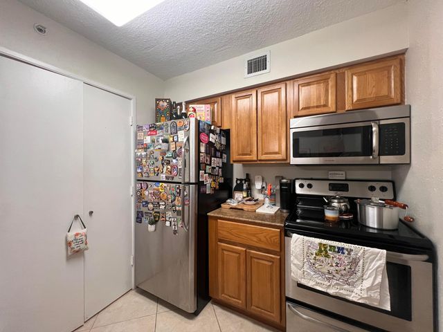 700 Scotia Drive 103, Hypoluxo, FL 33462