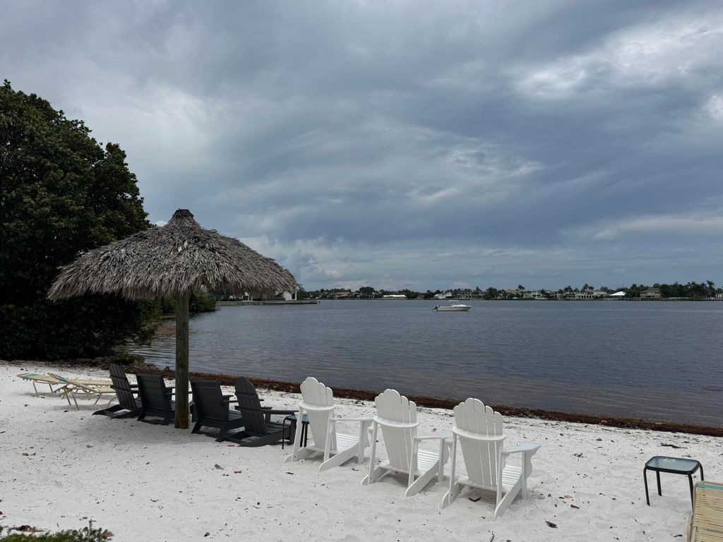 700 Scotia Drive 103, Hypoluxo, FL 33462