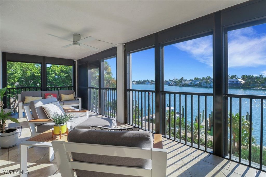 2400 Gulf Shore BLVD N 205, Naples, FL 34103