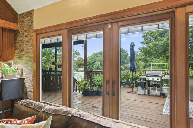 30 S Lakeview Drive, Jackson, NJ 08527