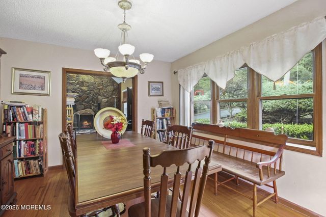 30 S Lakeview Drive, Jackson, NJ 08527