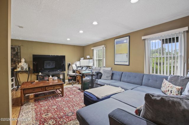 30 S Lakeview Drive, Jackson, NJ 08527
