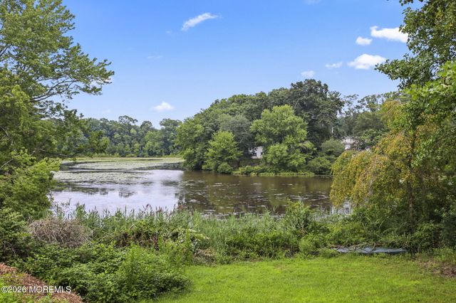 30 S Lakeview Drive, Jackson, NJ 08527