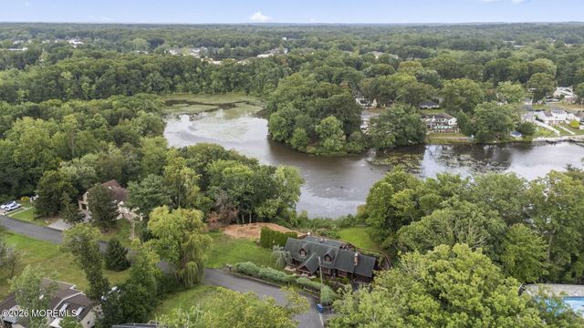 30 S Lakeview Drive, Jackson, NJ 08527