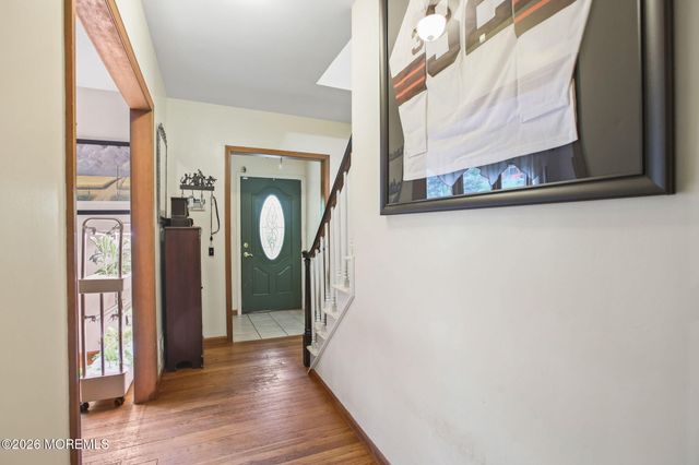 30 S Lakeview Drive, Jackson, NJ 08527