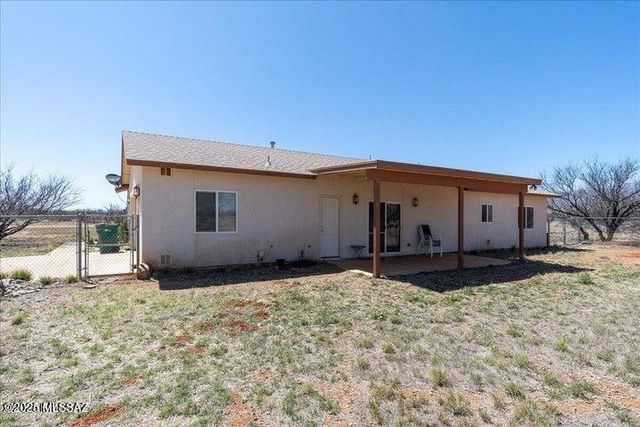 10193 E Windtalker Road, Hereford, AZ 85615