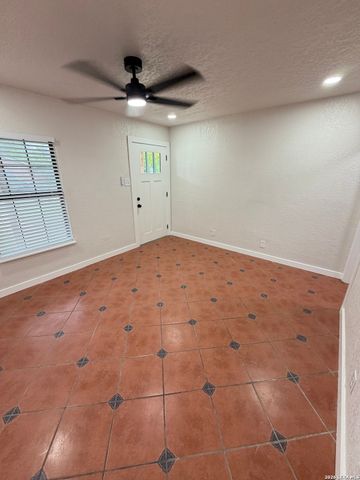 134 SHASTA AVE, San Antonio, TX 78221