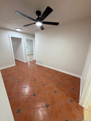 134 SHASTA AVE, San Antonio, TX 78221