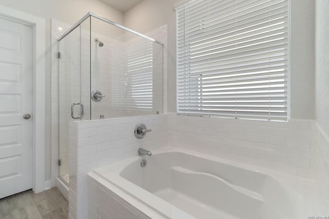 165 Ashley Loop, San Antonio, TX 78253