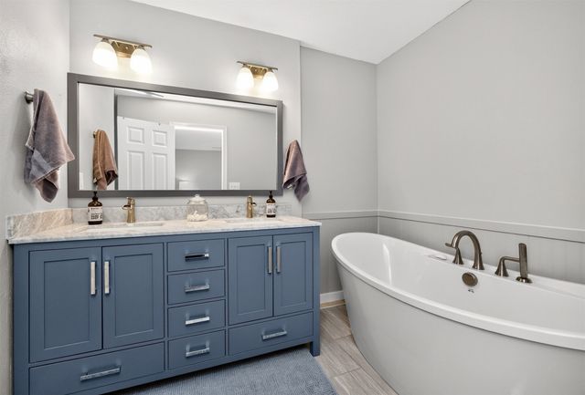 4011 NE Gardenia Lane, Ankeny, IA 50021