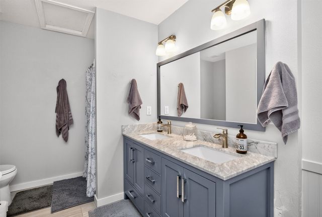 4011 NE Gardenia Lane, Ankeny, IA 50021