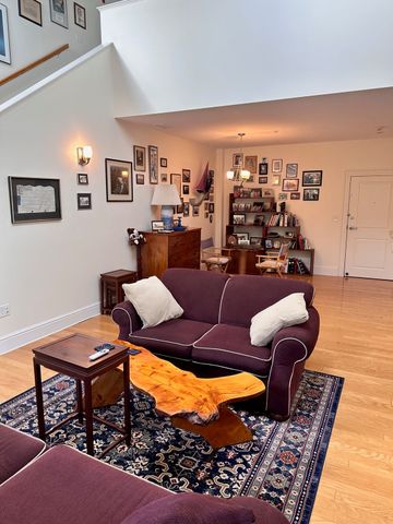 33 Intrepid Circle 405, Marblehead, MA 01945