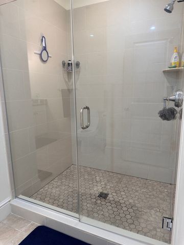 33 Intrepid Circle 405, Marblehead, MA 01945