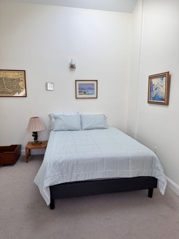 33 Intrepid Circle 405, Marblehead, MA 01945