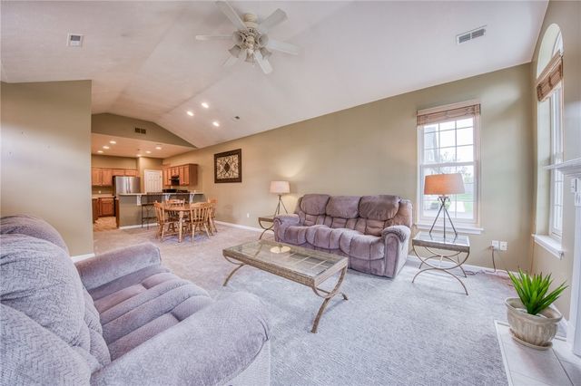 2072 Winchester Ct, Connoquenessing Twp, PA 16053