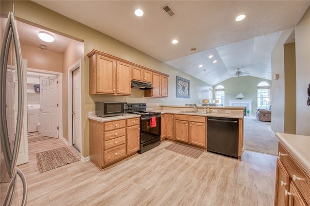 2072 Winchester Ct, Connoquenessing Twp, PA 16053