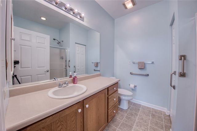 2072 Winchester Ct, Connoquenessing Twp, PA 16053