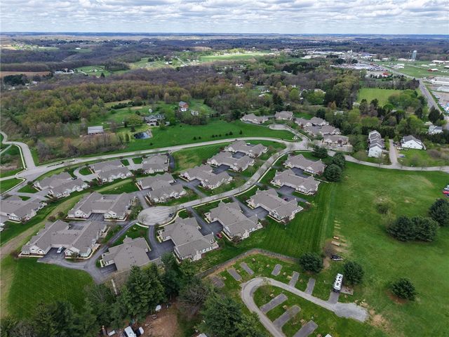 2072 Winchester Ct, Connoquenessing Twp, PA 16053