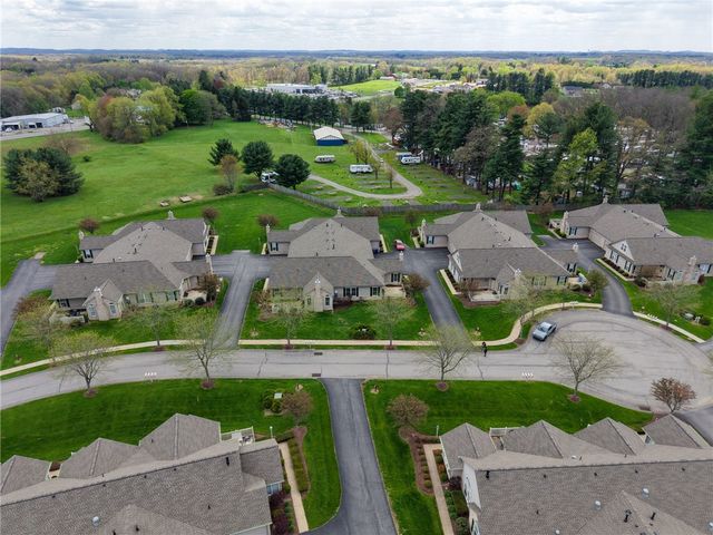 2072 Winchester Ct, Connoquenessing Twp, PA 16053