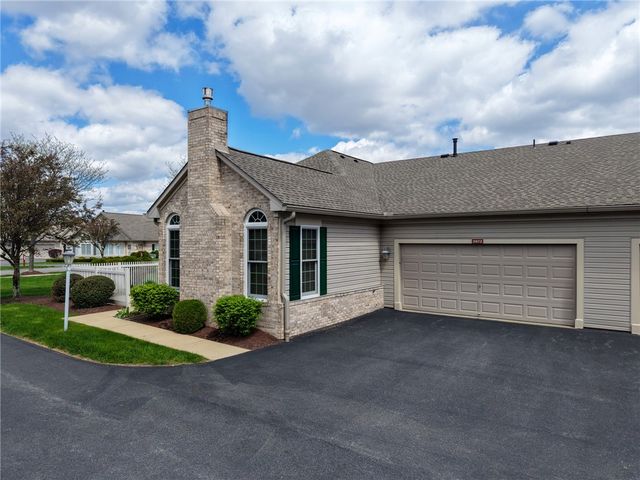 2072 Winchester Ct, Connoquenessing Twp, PA 16053