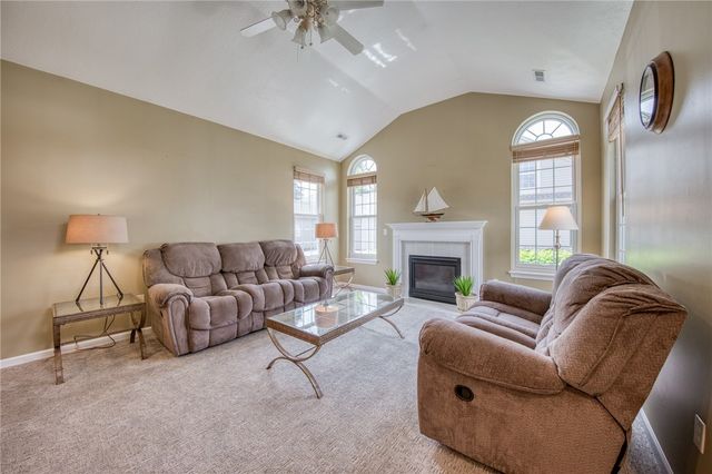 2072 Winchester Ct, Connoquenessing Twp, PA 16053