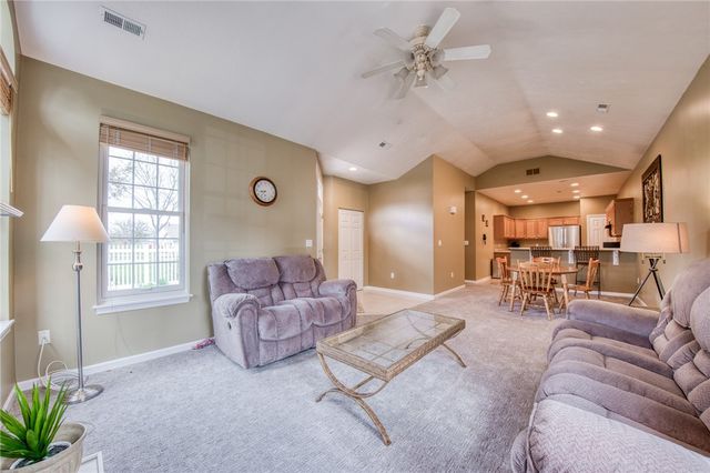 2072 Winchester Ct, Connoquenessing Twp, PA 16053
