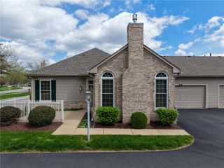 2072 Winchester Ct, Connoquenessing Twp, PA 16053