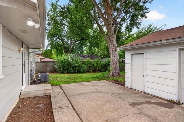 4309 68th Street, Urbandale, IA 50322