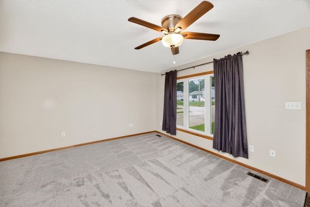 4309 68th Street, Urbandale, IA 50322