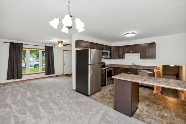 4309 68th Street, Urbandale, IA 50322
