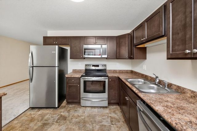4309 68th Street, Urbandale, IA 50322