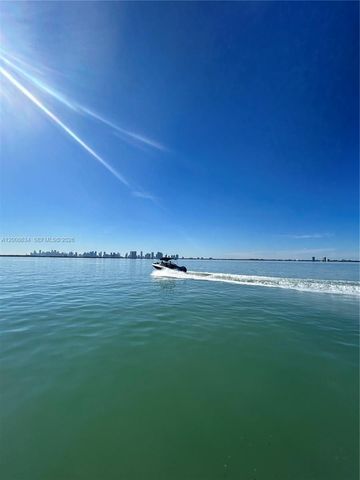 910 West Ave, Miami Beach, FL 33139