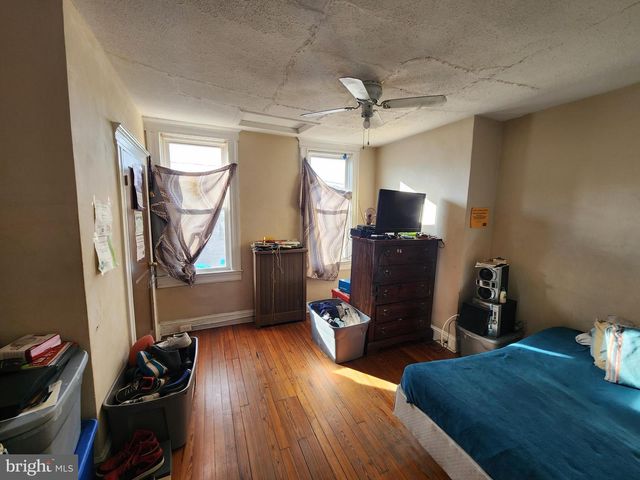 2911 MCELDERRY ST, Baltimore, MD 21205