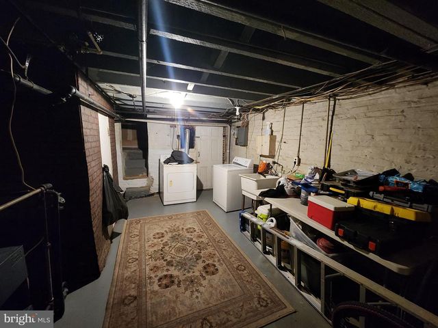 2911 MCELDERRY ST, Baltimore, MD 21205