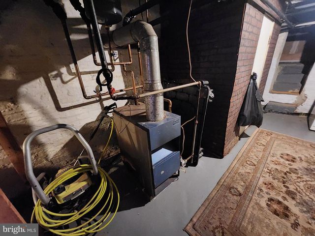 2911 MCELDERRY ST, Baltimore, MD 21205