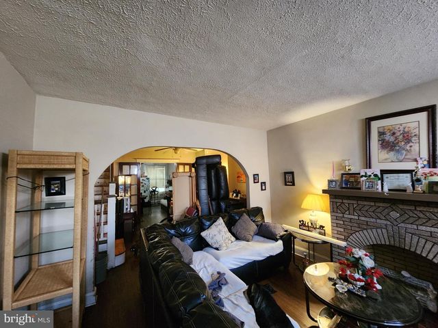 2911 MCELDERRY ST, Baltimore, MD 21205