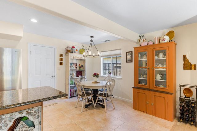 6708 Chastain St, Orangevale, CA 95662