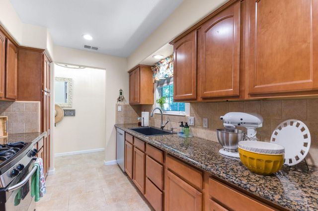 6708 Chastain St, Orangevale, CA 95662