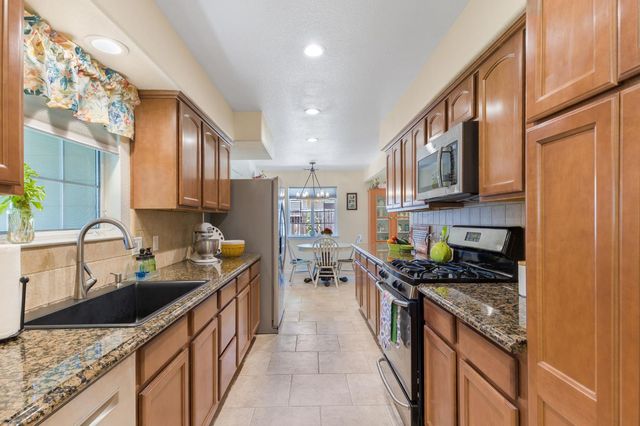 6708 Chastain St, Orangevale, CA 95662
