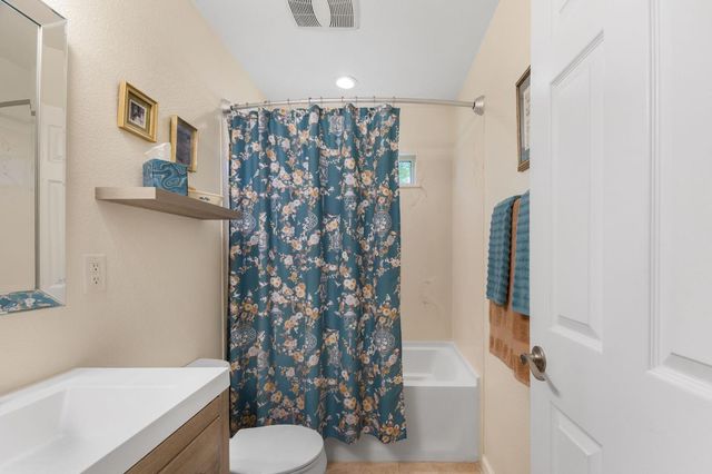 6708 Chastain St, Orangevale, CA 95662