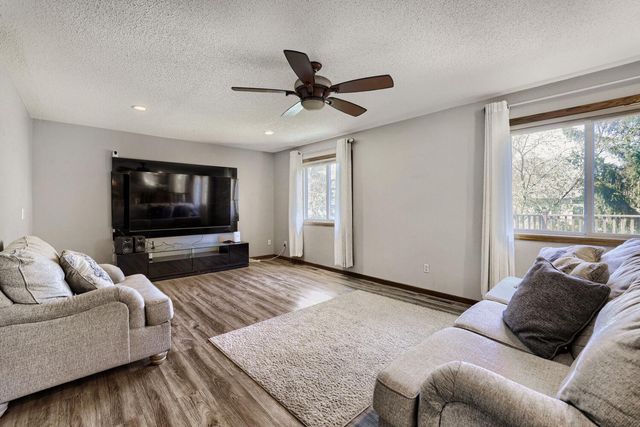 14233 Cobbler Avenue, Rosemount, MN 55068