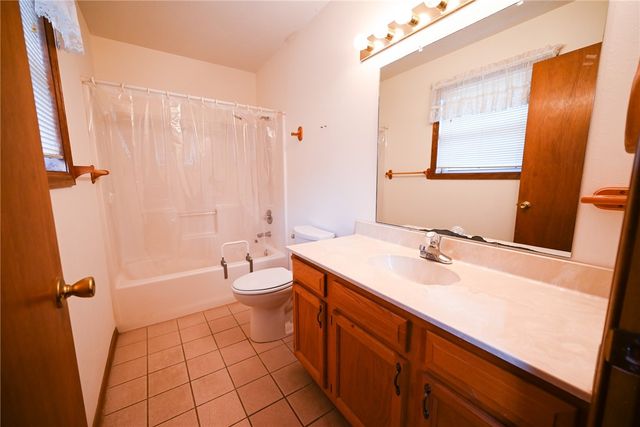 3361 Cottonwood Road, Harrison, AR 72601