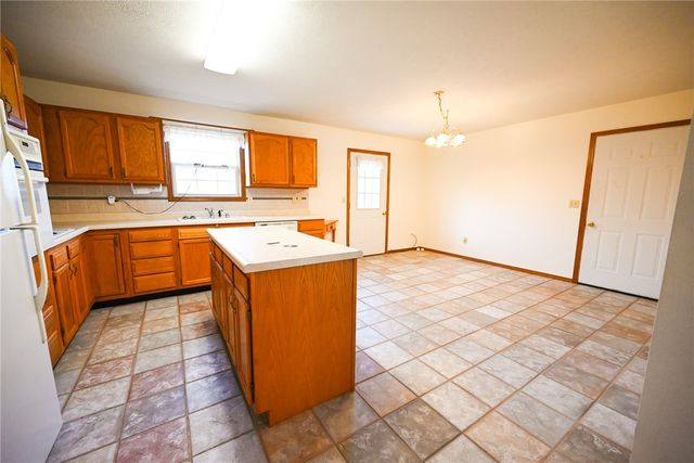 3361 Cottonwood Road, Harrison, AR 72601