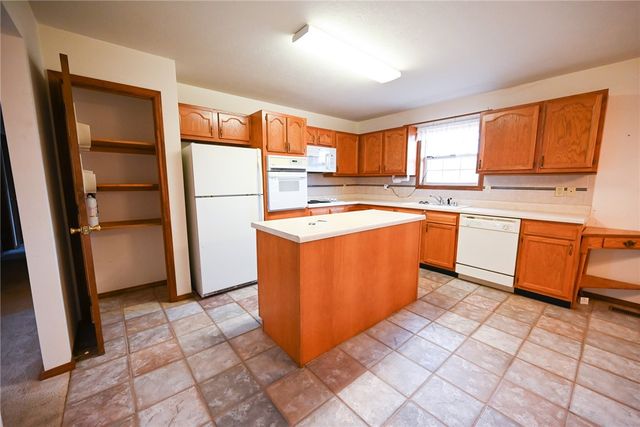 3361 Cottonwood Road, Harrison, AR 72601