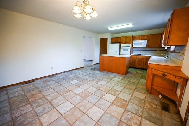 3361 Cottonwood Road, Harrison, AR 72601