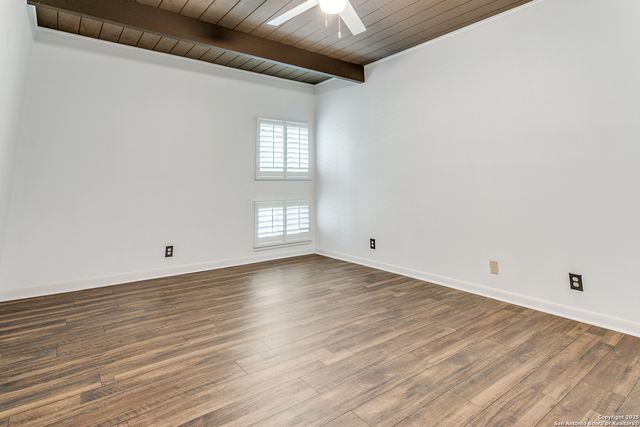 3102 Eisenhauer Rd Apt B20, San Antonio, TX 78209